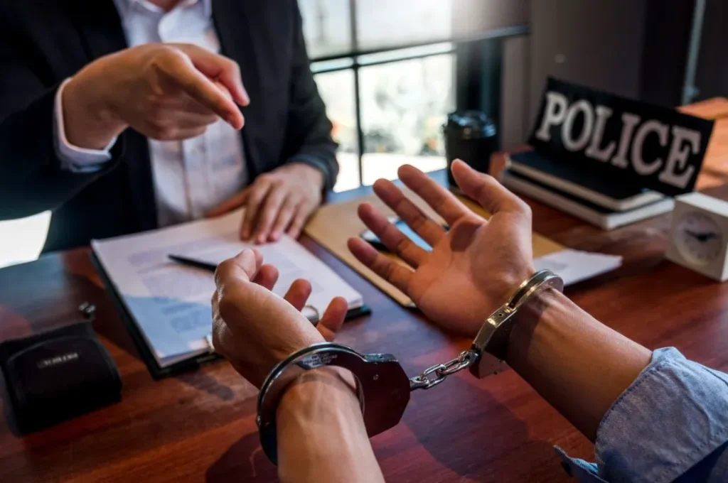 How to Get Rid of a Warrant Without Going to Jail How to Get Rid of a Warrant Without Going to Jail