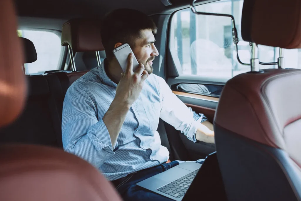 How executive transportation helps business travelers stay productive on the go