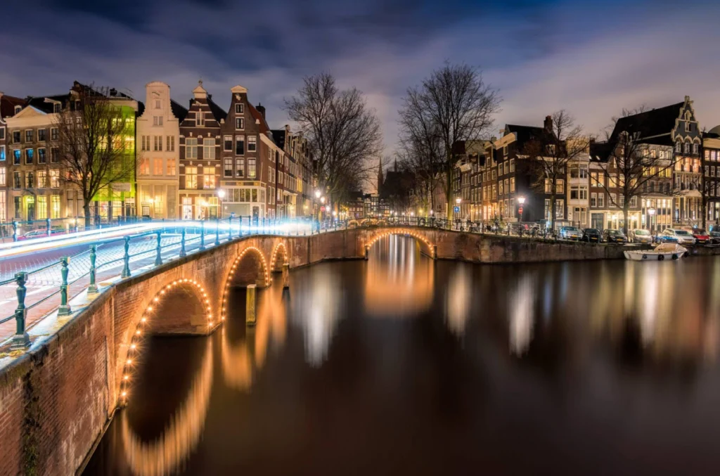 King’s Day photo spots in Amsterdam where to shoot, when to go, and how to get the shot